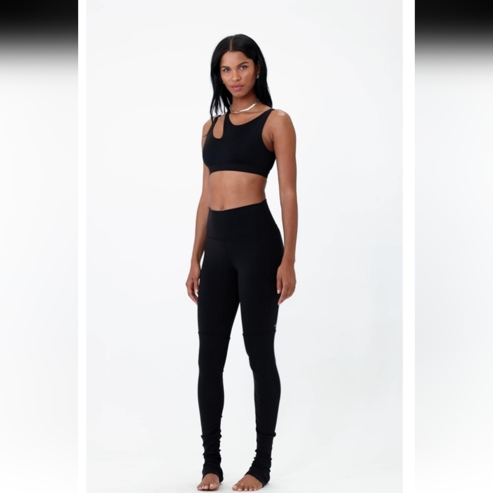 Woman's Alo Yoga High-Waist Goddess Legging, Color Black, Size M/L